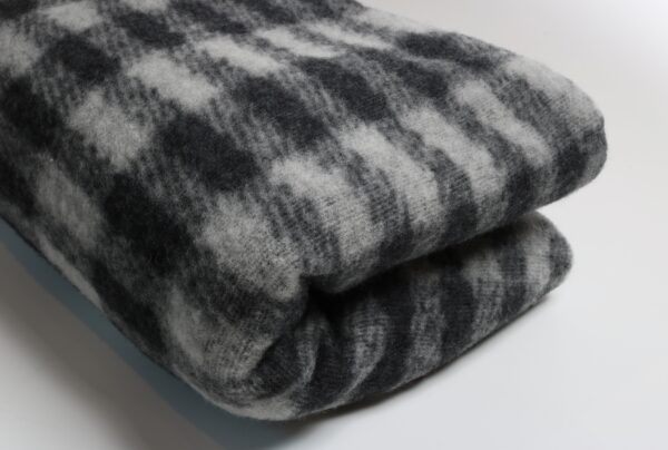 Coupon 70cm, Bio Merino-Wollfleece, Karo (100 % Wolle, kbT) – Bild 4