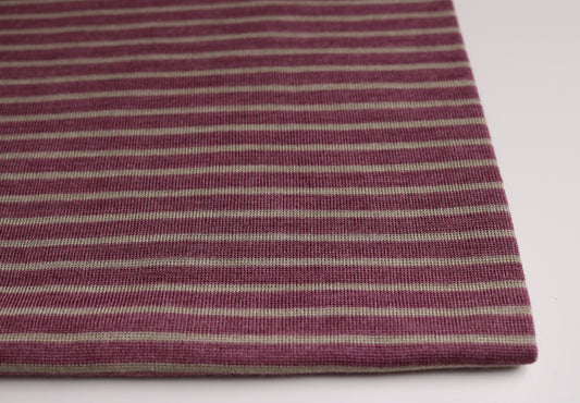 Bio Wolle/Seide Feinrippjersey flauschig, schmale Breite, Waldfrucht-Taupe-Ringel