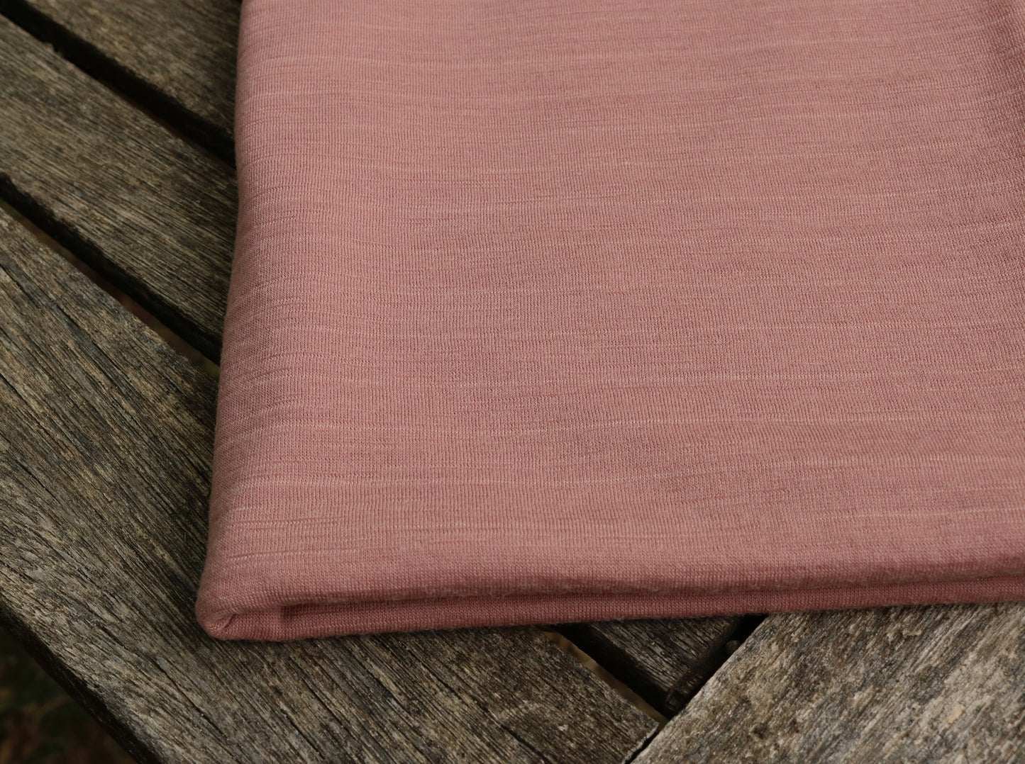 Bio Merino Singlejersey, Altrosa, schmal gestreift