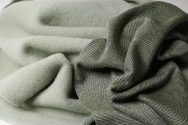 Wollfleece/WolleSeide-Jersey Paket Aloegrün/Pflaume-Birne-Mix – Bild 2
