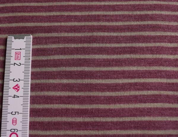 Bio Wolle/Seide Jersey flauschig, Schlauchware, waldfrucht-taupe-Ringel (kbT, mulesingfrei) – Bild 2